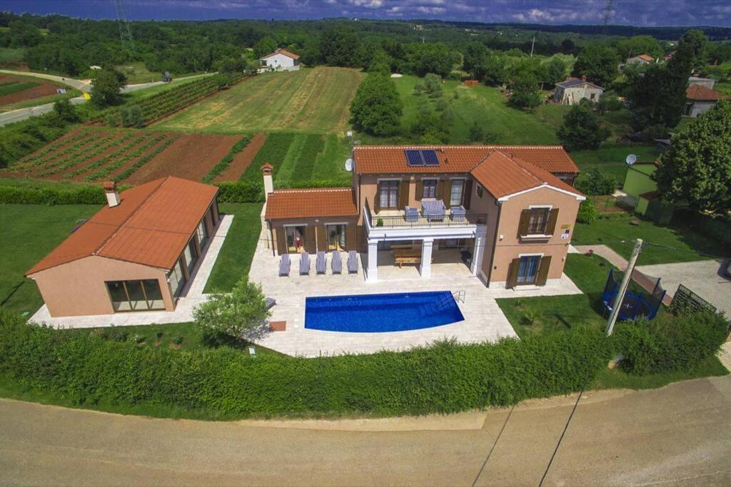 Villa Kanco Barban Ngoại thất bức ảnh